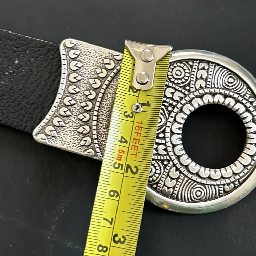 CHICOS BELT SIZE M -L